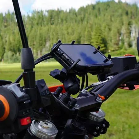 RAM® rugós bölcső XL méretű mobiltelefonokhoz 1"-os gumírozott golyóval